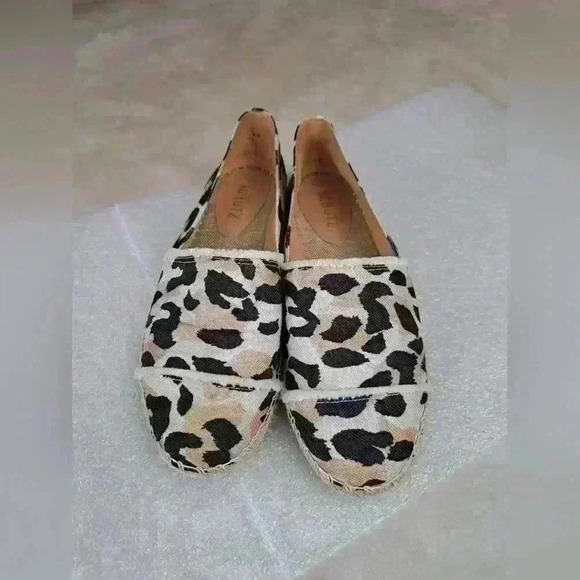 Schutz Shoes Women’s Espadrilles Size 8B Beige Leopard Prints Canvas - Picture 1 of 11
